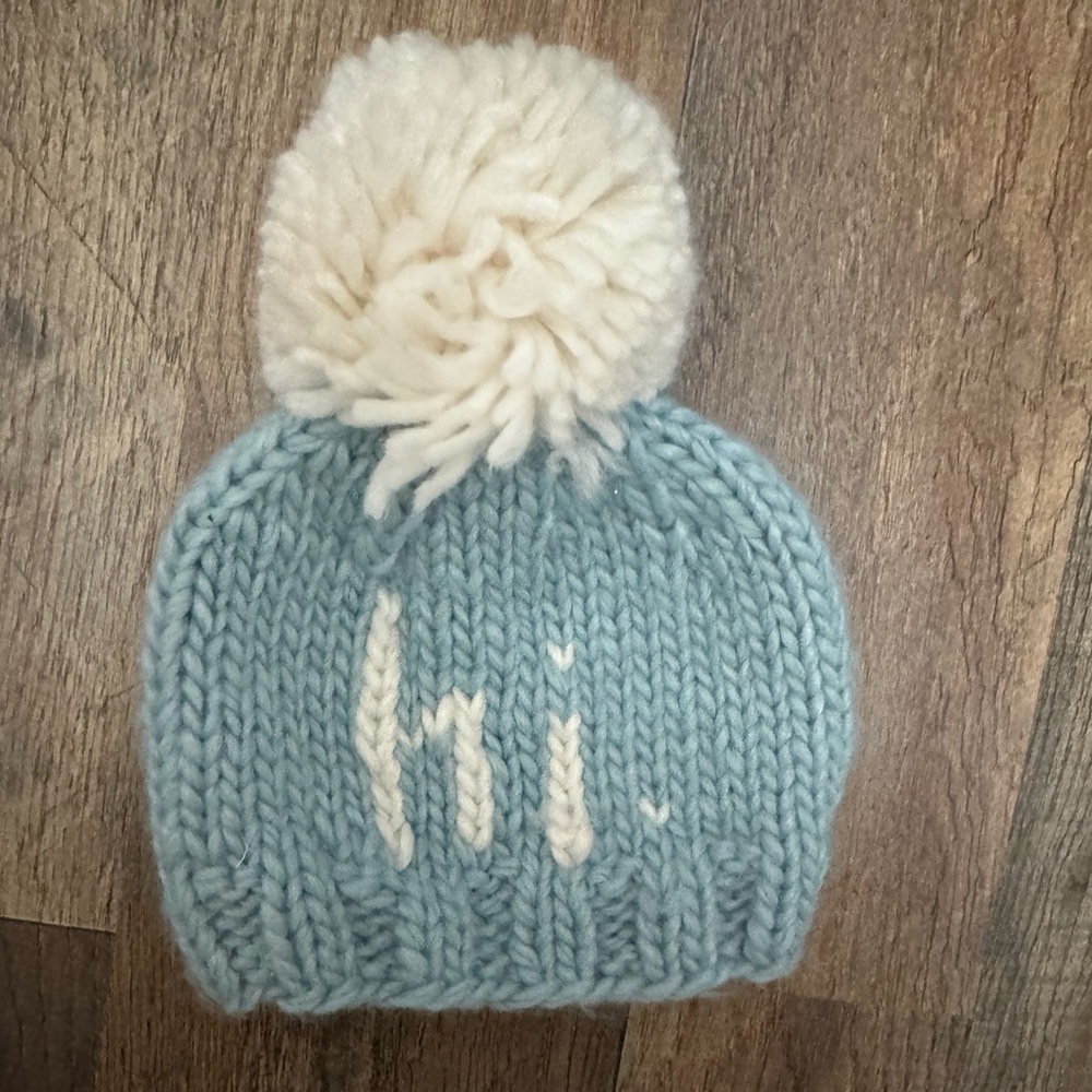 Knit newborn blue Hi beanie
